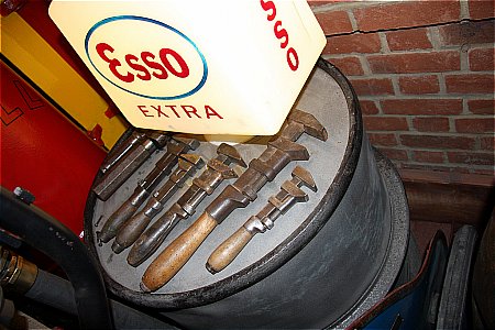 SET OF AJUSTABLE SPANNERS - click to enlarge